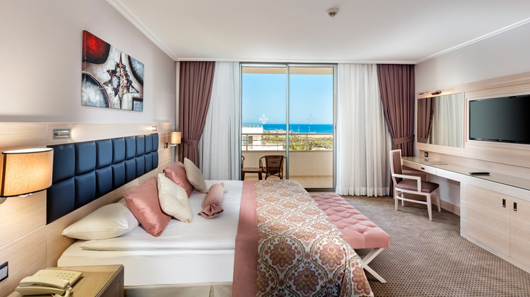 Miracle Resort Hotel